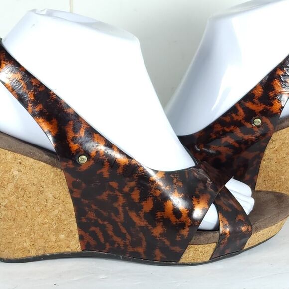 UGG Women's HAZEL Tortoise Shell US7 Patent Leather Cork Wedge Slingback Sandals - Picture 16 of 16